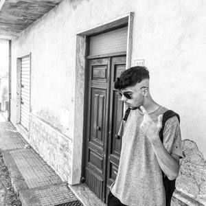 Meet your Posher, Martin a.